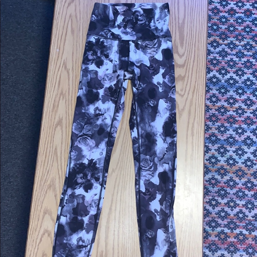 Lululemon leggings size 2